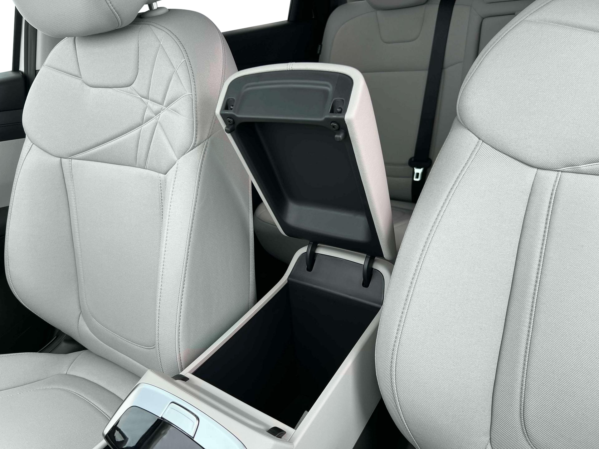 New 2025 Blue Hyundai SEL FWD image 18