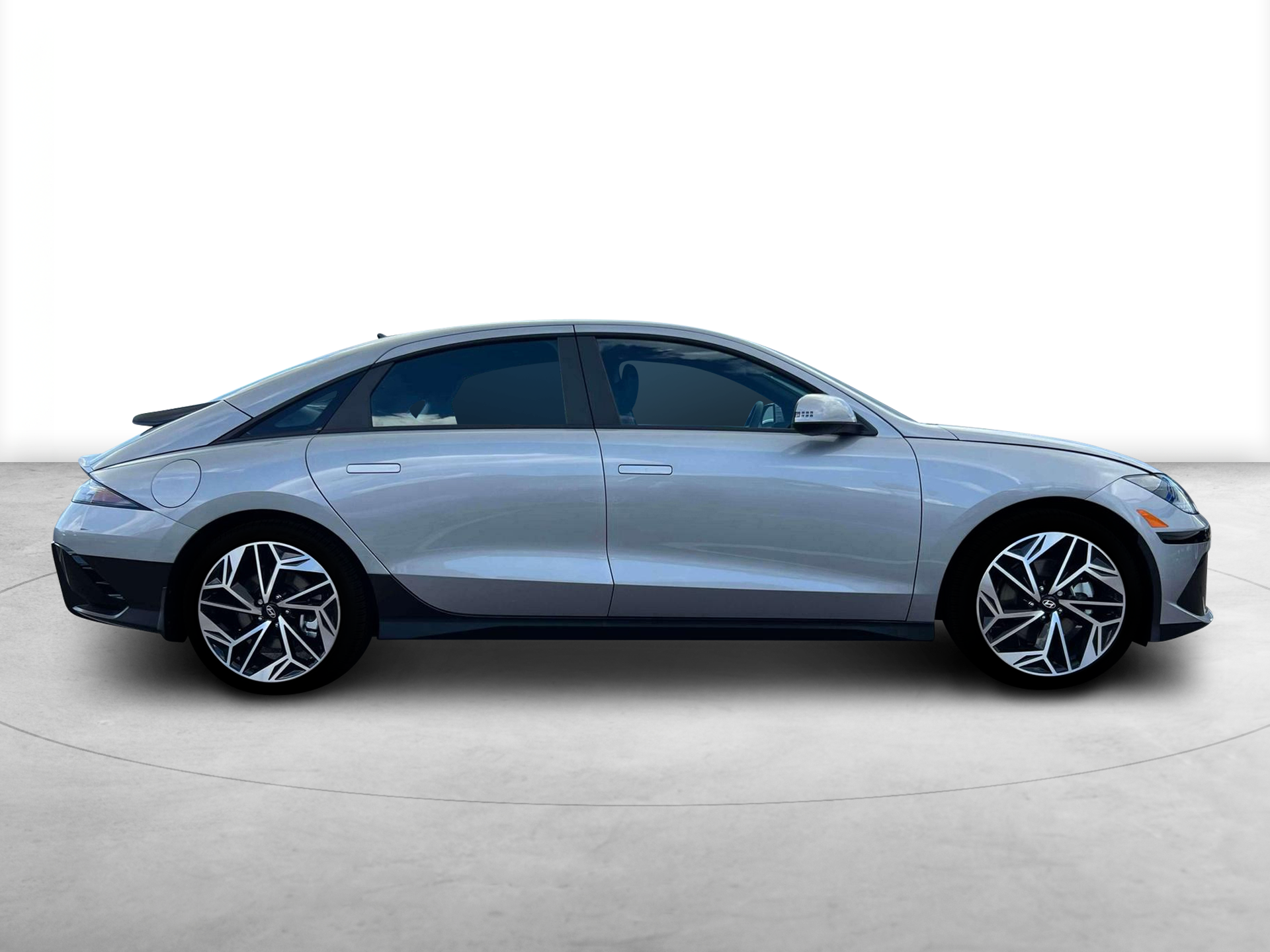 2025 Hyundai IONIQ 6 SEL
