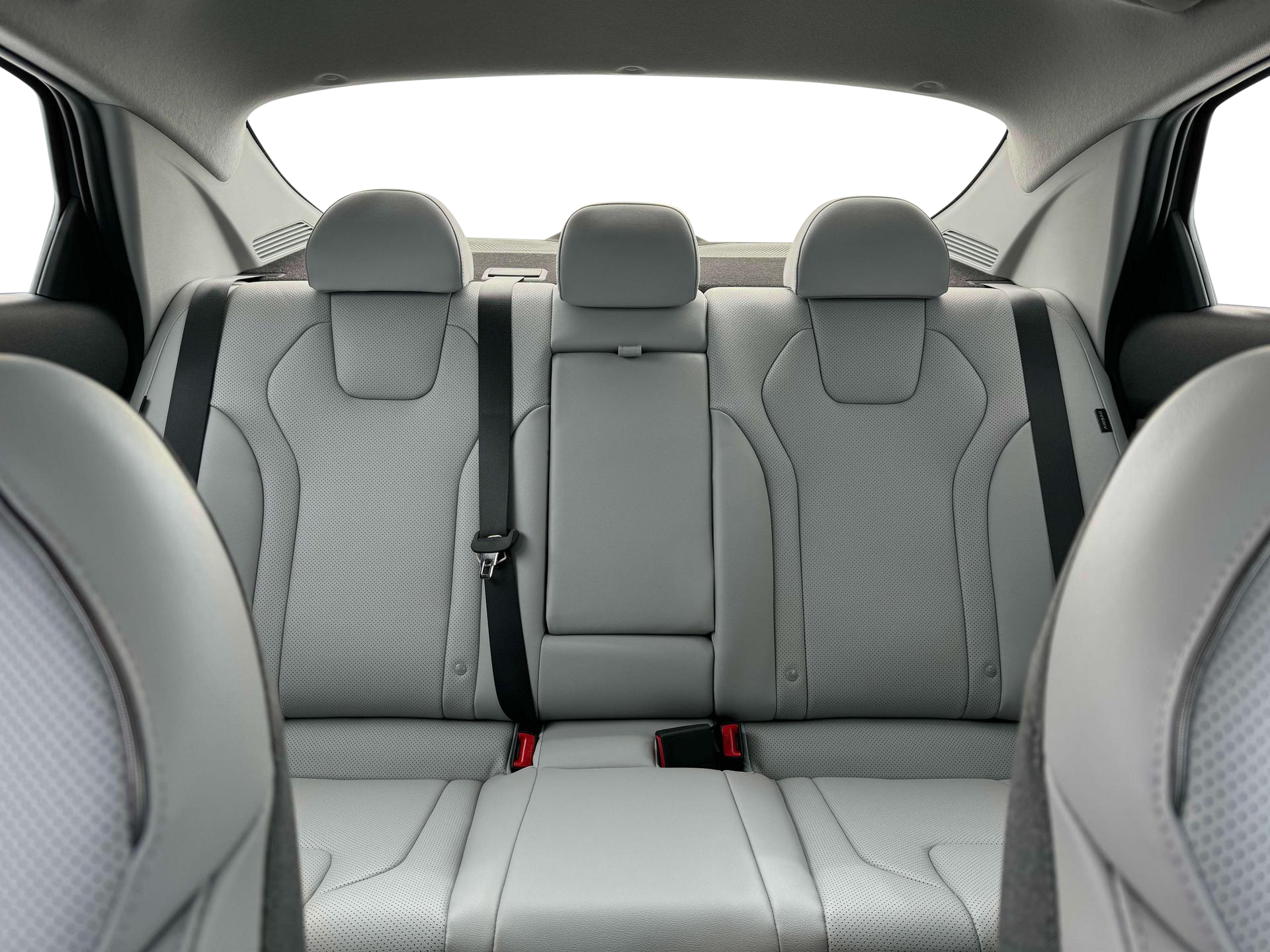 2025 Hyundai Elantra Limited - Photo 16