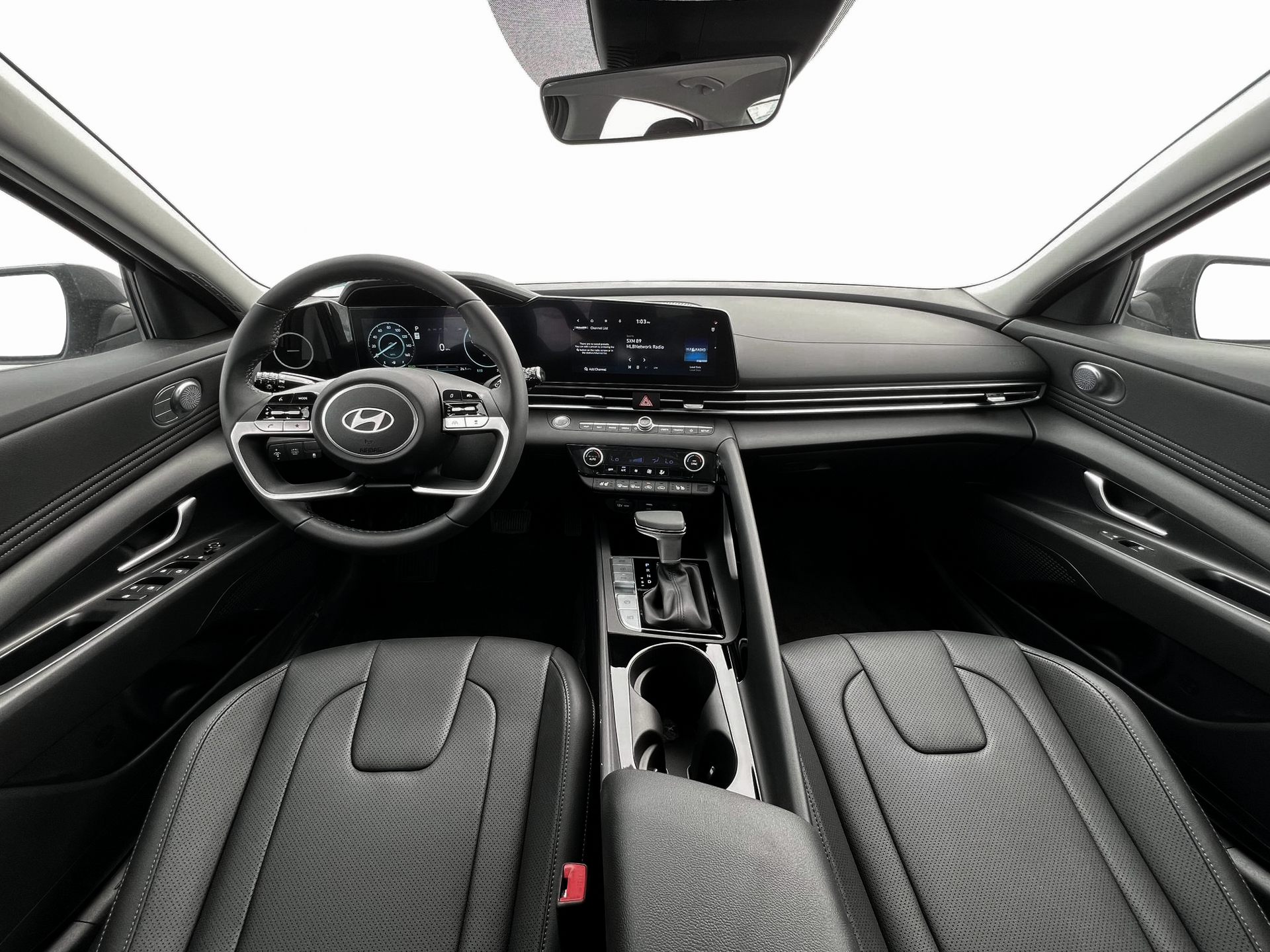 2025 Hyundai Elantra Limited - Photo 13