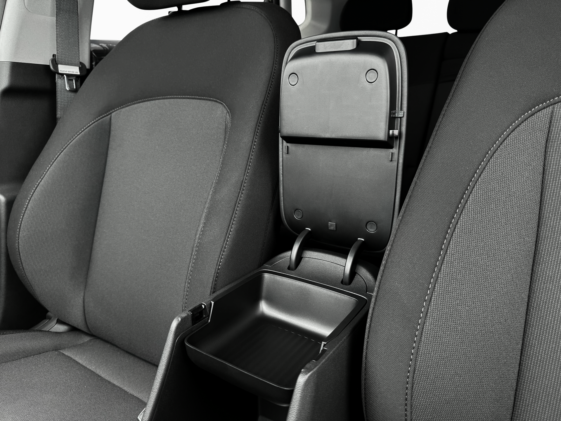 2025 Hyundai Kona EV SEL - Photo 18