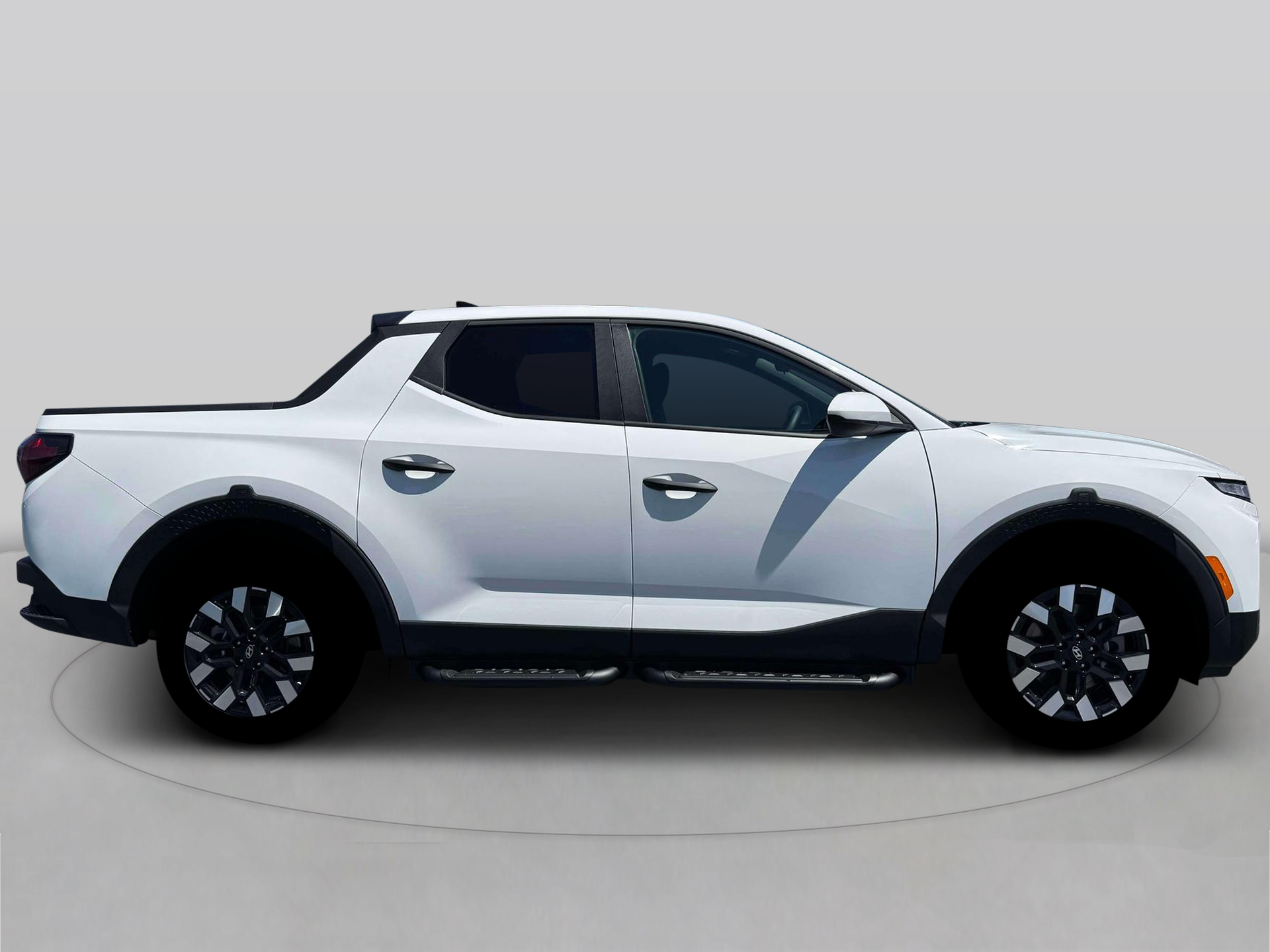 2026 Hyundai Santa Cruz SE photo 2