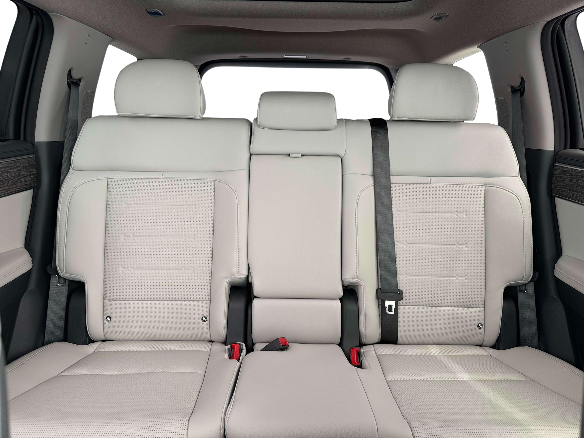 2026 Hyundai Santa Fe Limited - Photo 16