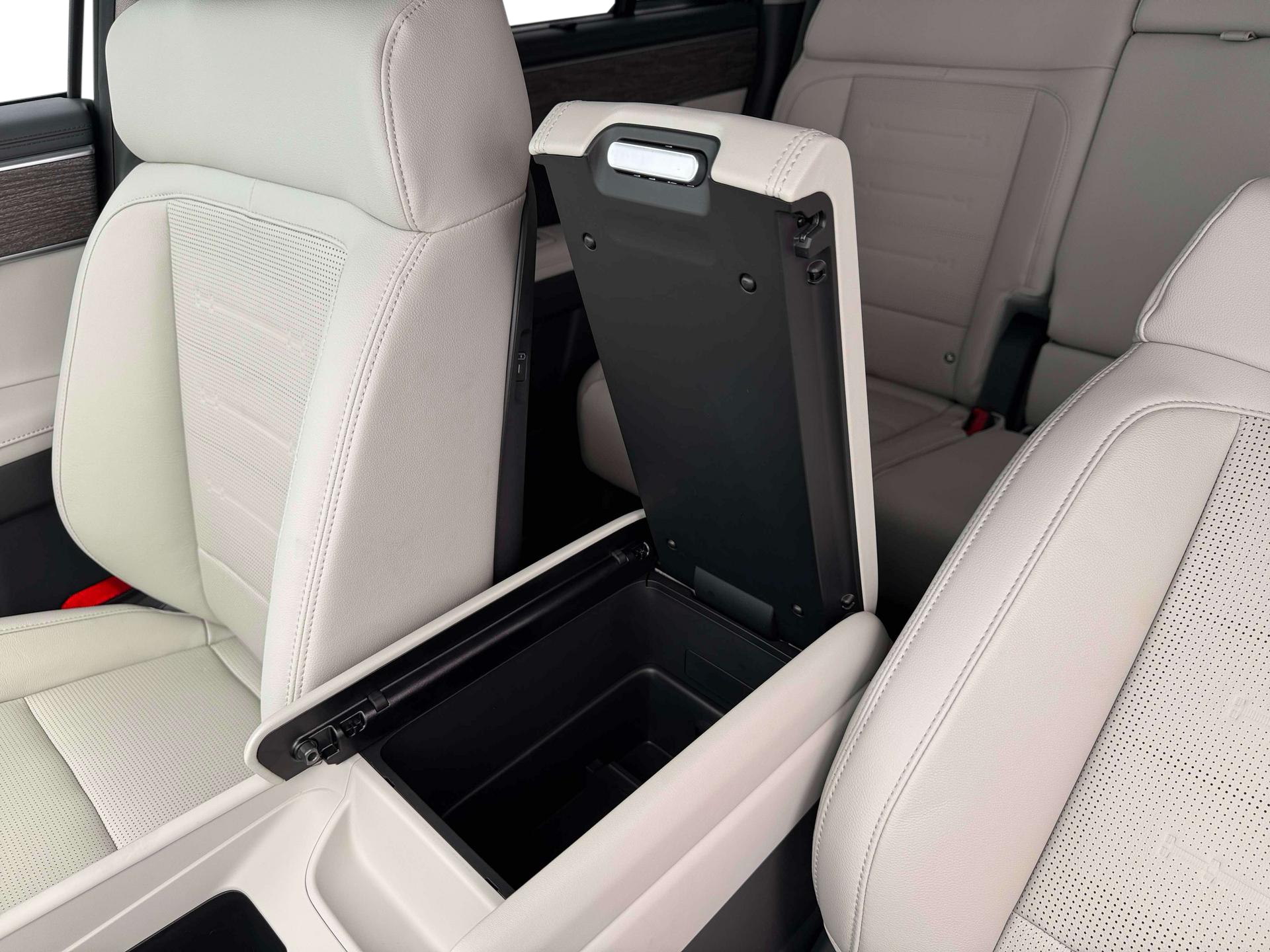 2026 Hyundai Santa Fe Limited - Photo 19