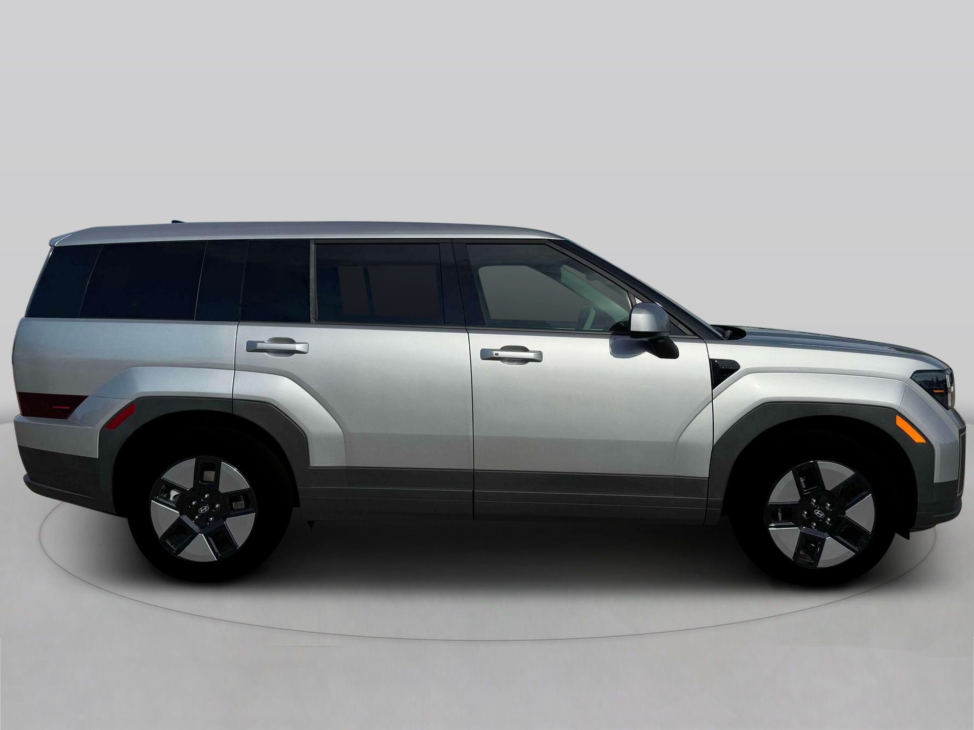 2026 Hyundai Santa Fe SE photo 3