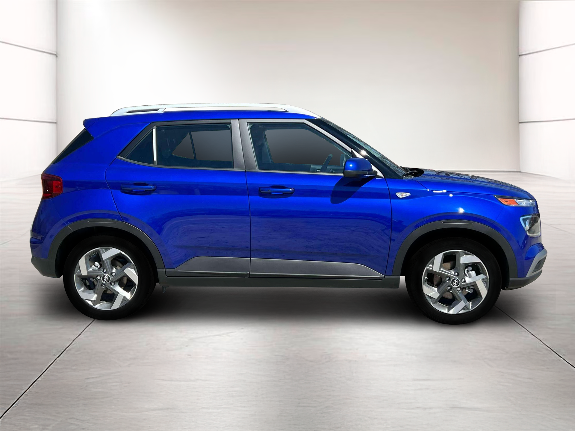 2025 Hyundai Venue SEL - Photo 9