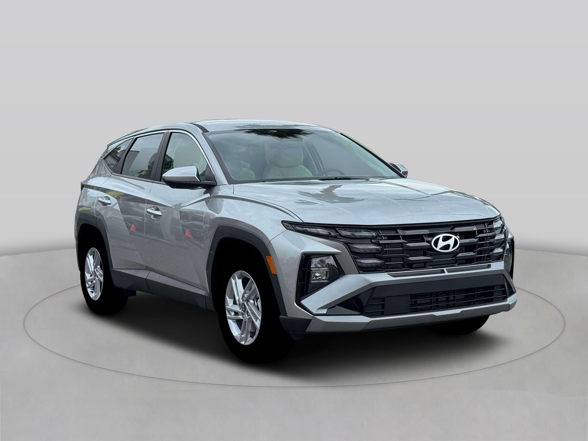 New 2026 Shimmering Silver HYUNDAI SE FWD image 11