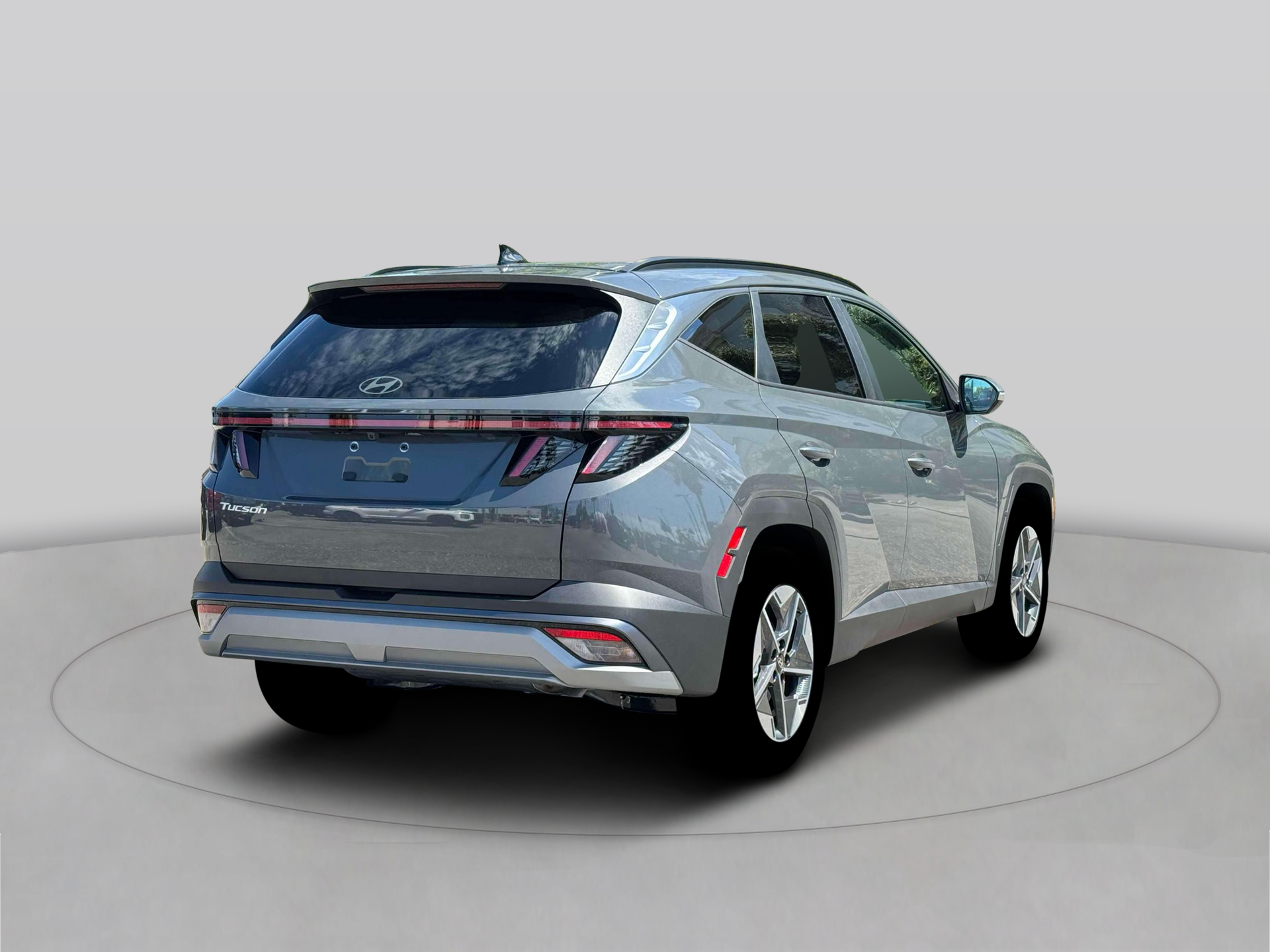 New 2026 Gray HYUNDAI SEL Premium FWD image 7