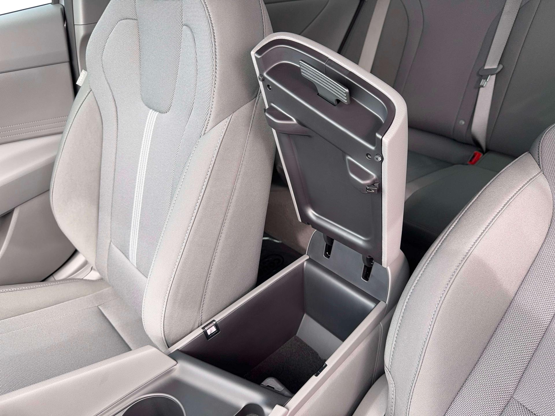 2026 Hyundai Elantra SE - Photo 18