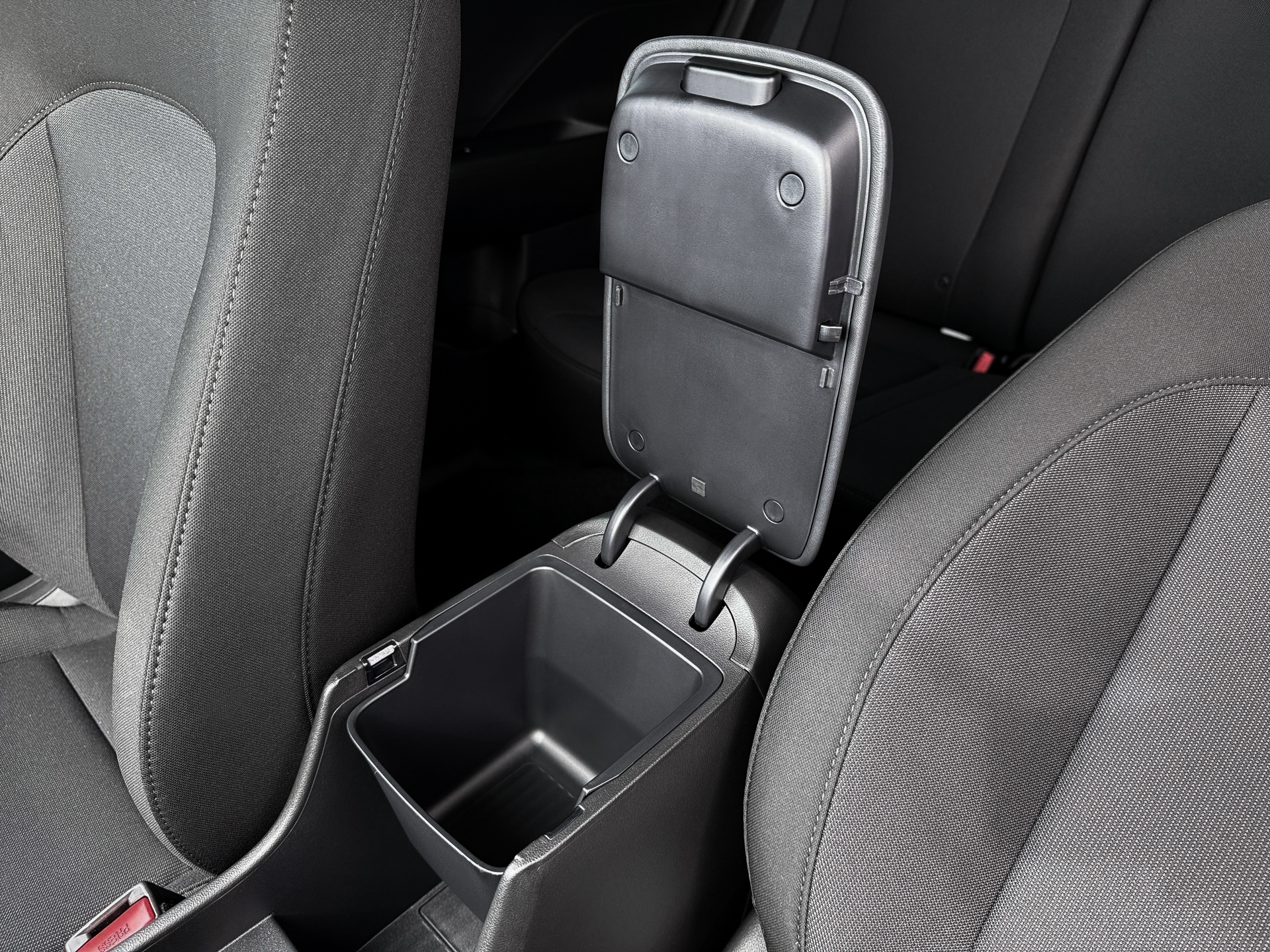 2026 Hyundai Kona SE - Photo 19