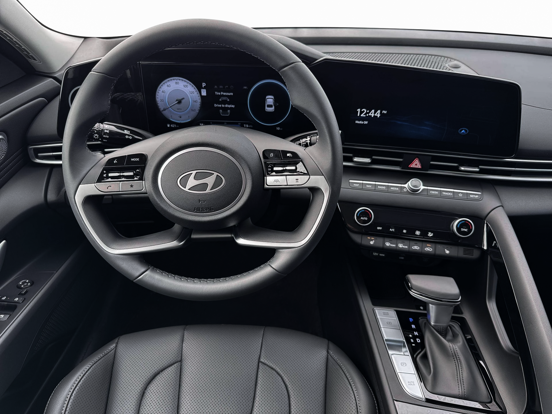 New 2026 Serenity White Pearl HYUNDAI Limited image 17