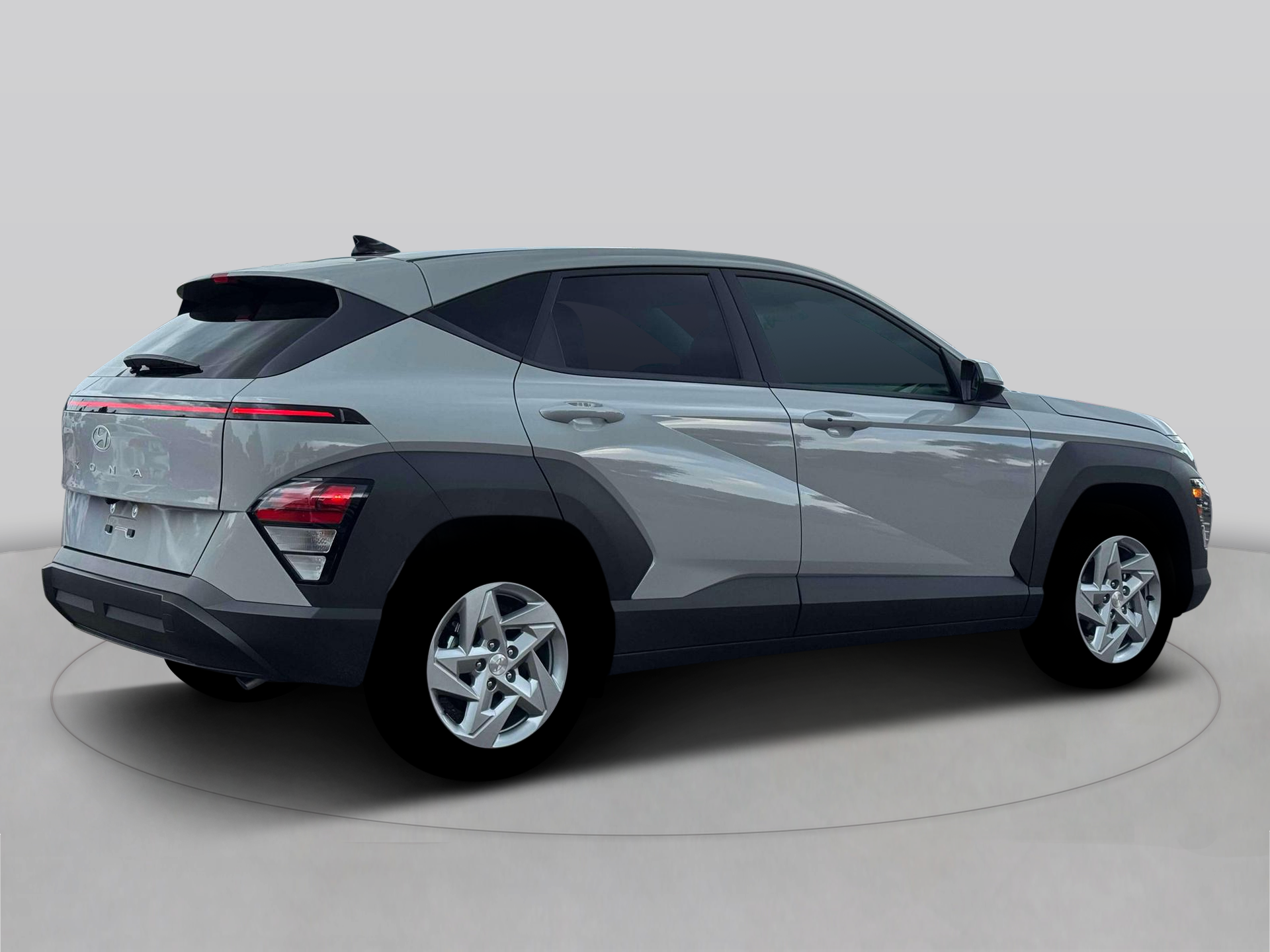 New 2026 Cyber Gray Metallic HYUNDAI SE FWD image 8