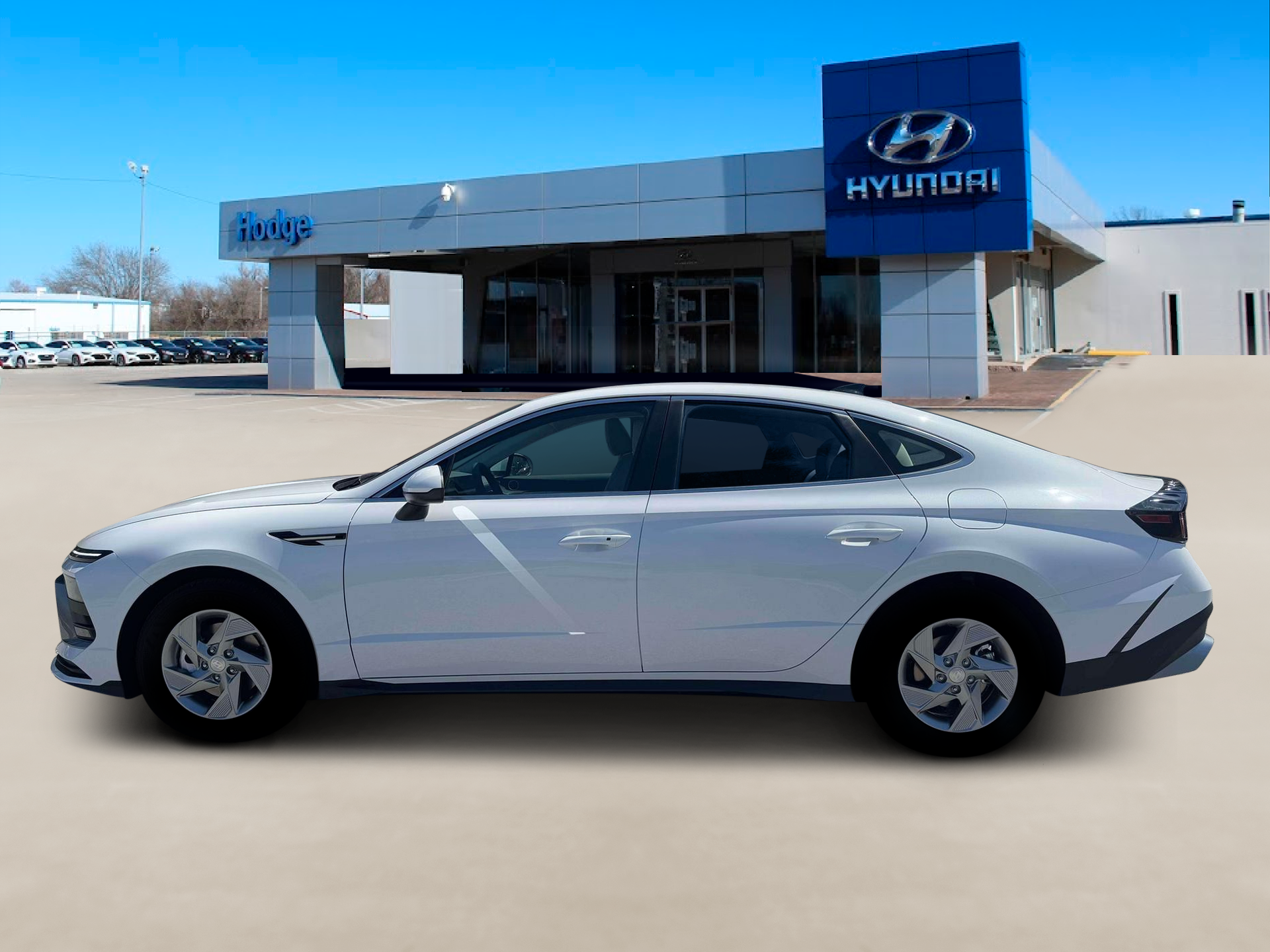 View vehicle photo 3