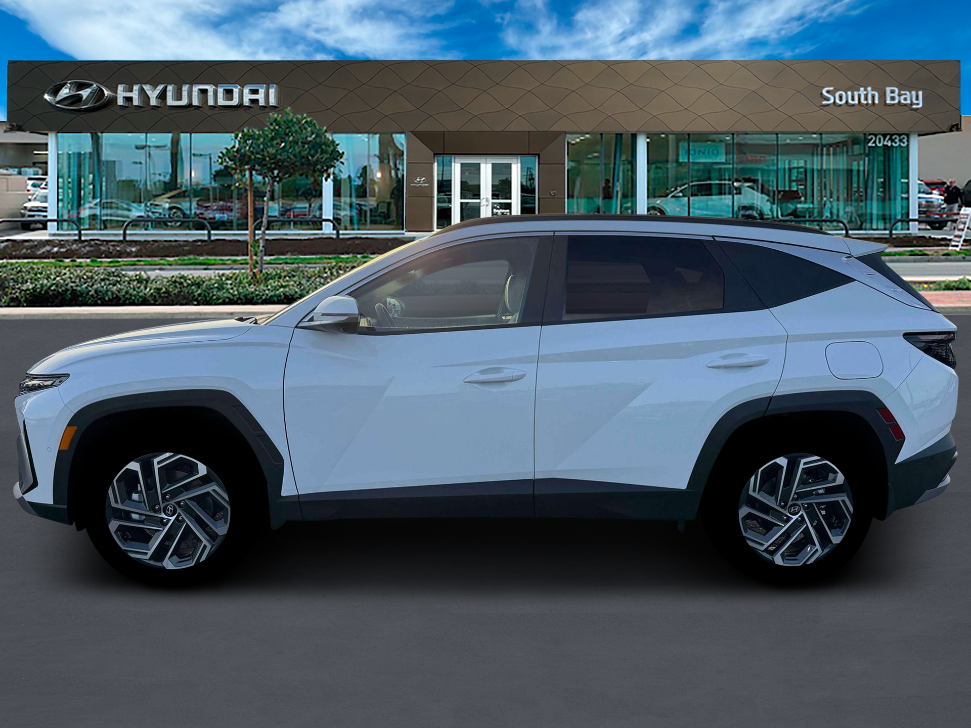 View vehicle photo 3