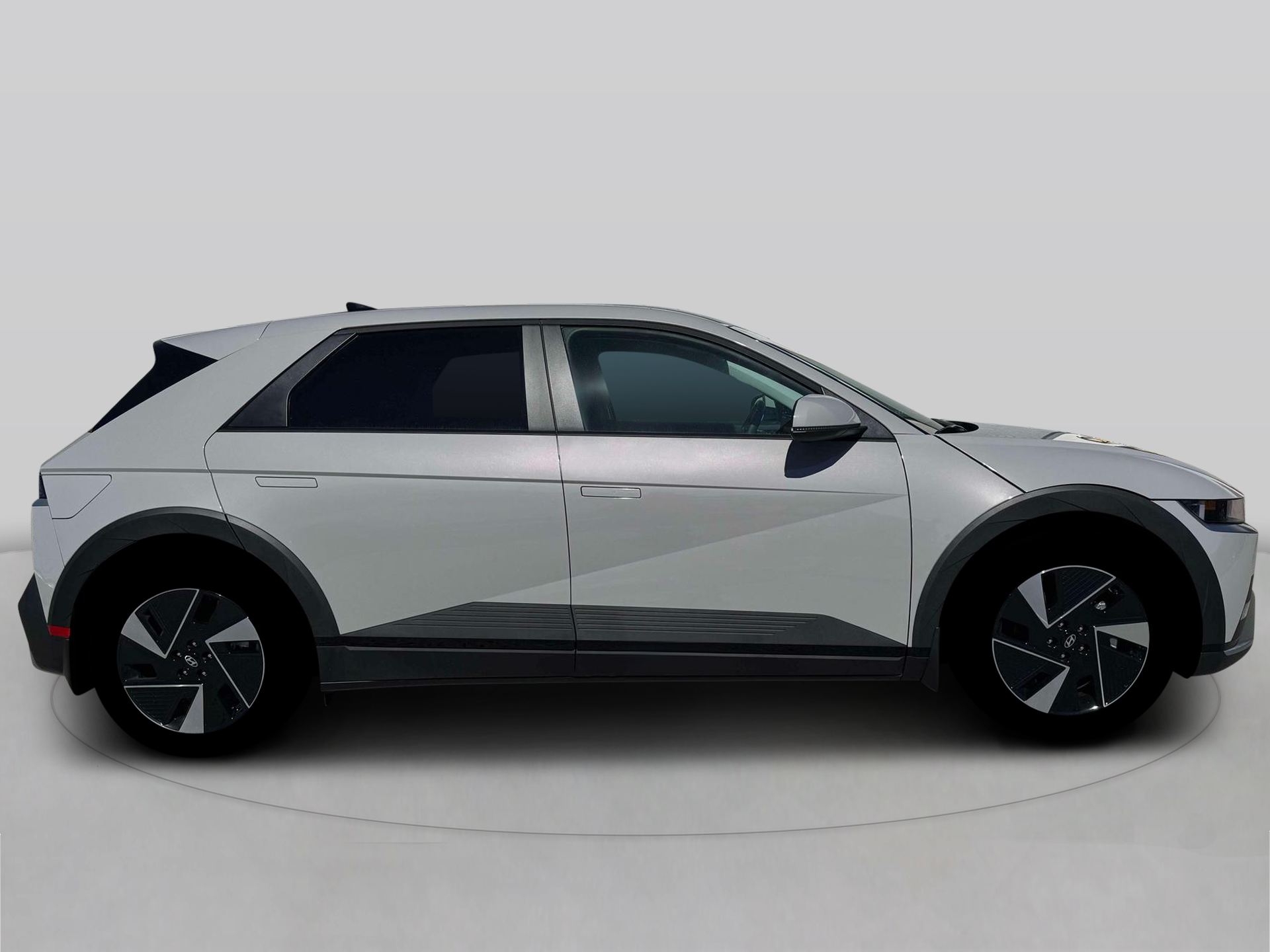 New 2026 Gray HYUNDAI SEL image 9