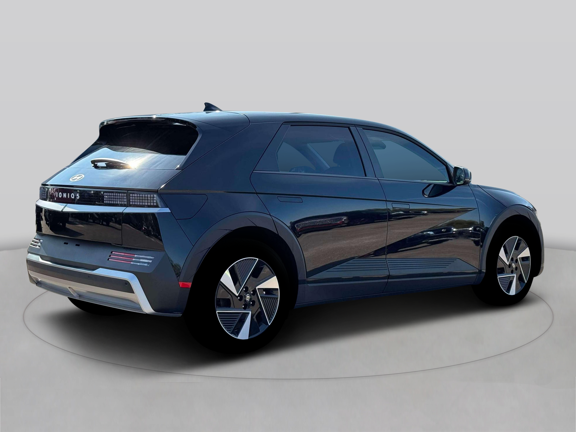New 2026 Black Hyundai SE image 8