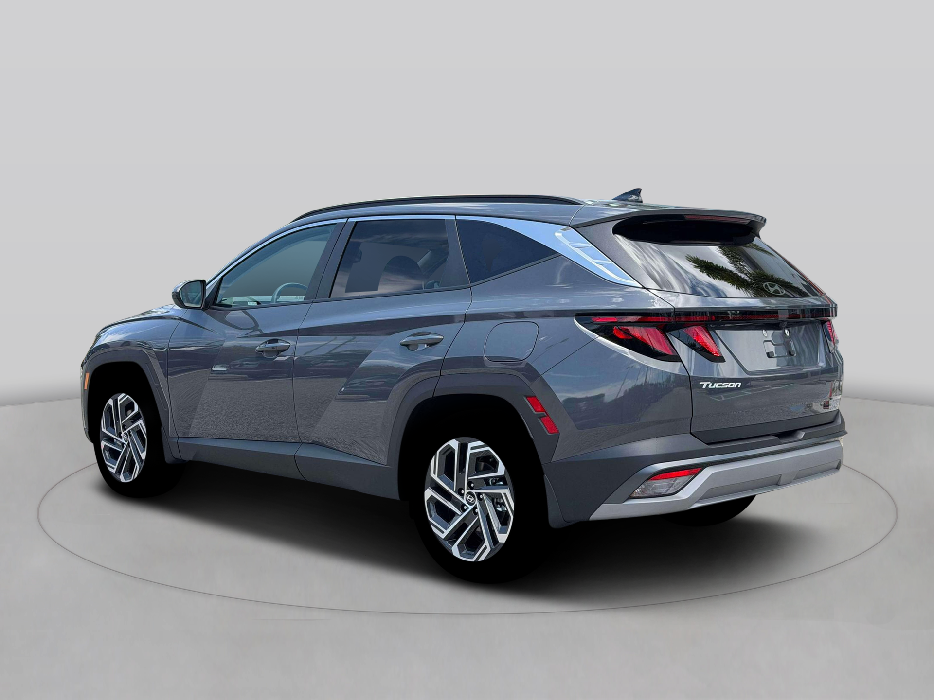 New 2026 Gray HYUNDAI SEL Plus FWD image 4