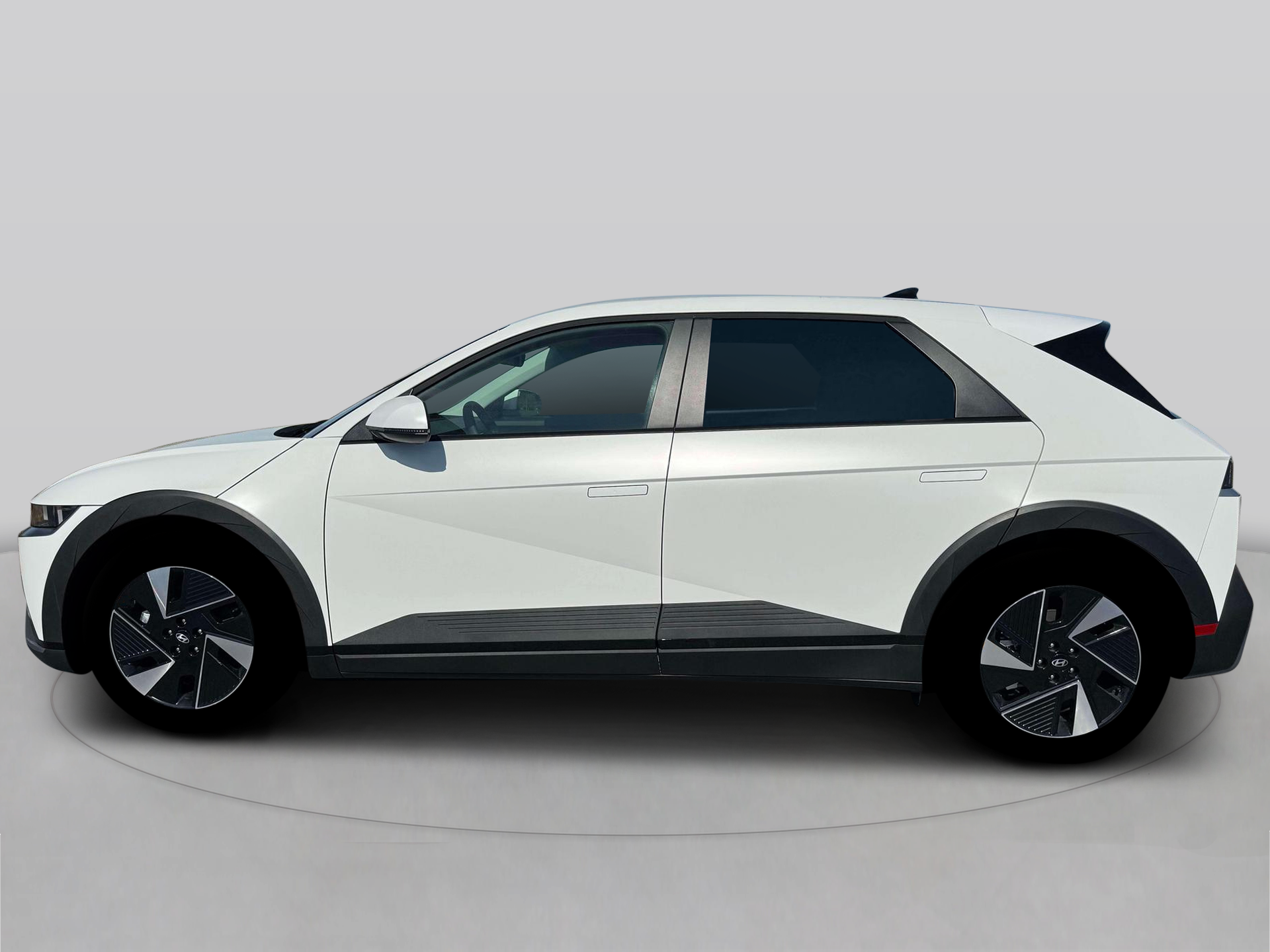 New 2026 White Hyundai SEL image 3