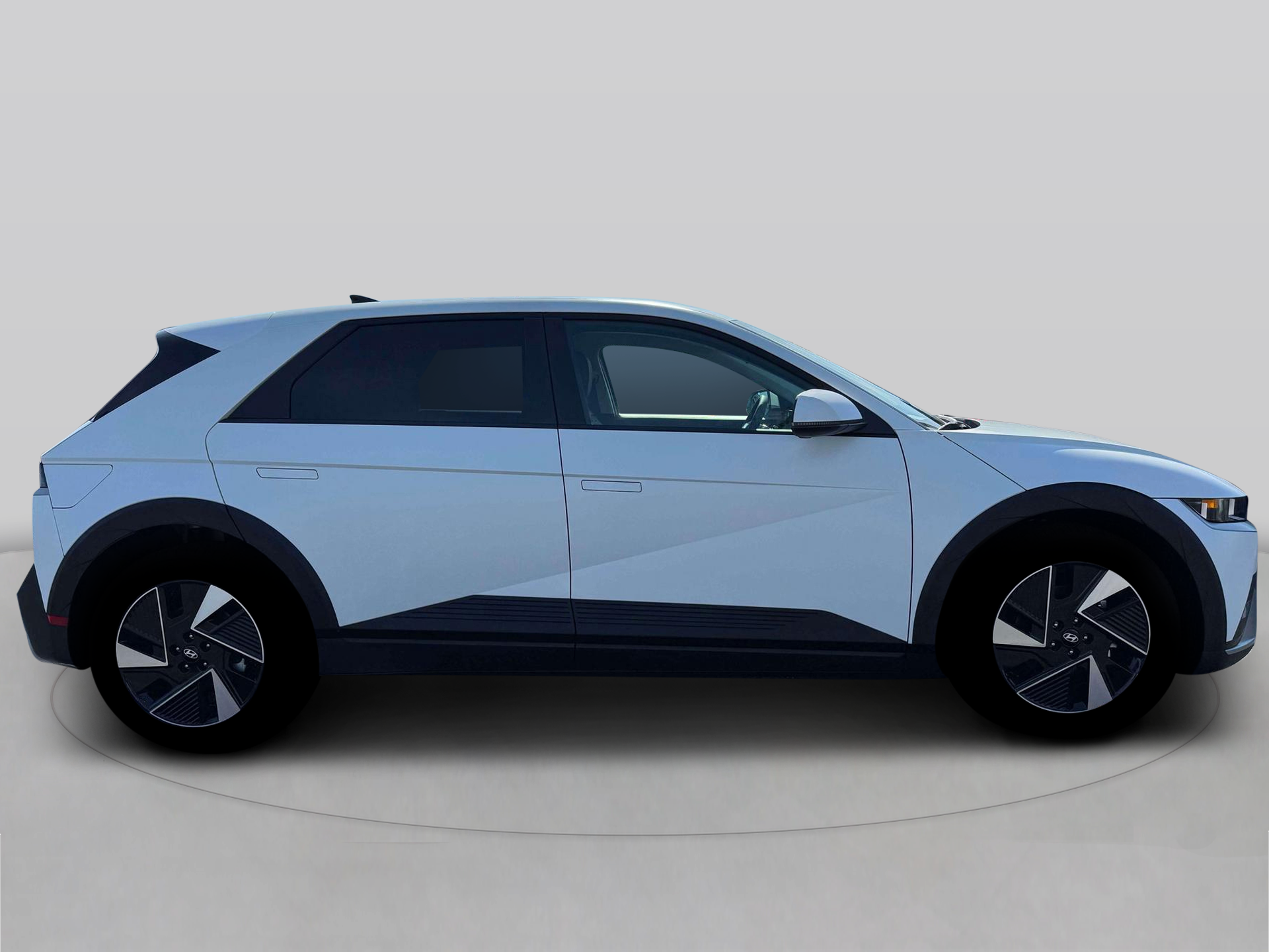New 2026 White Hyundai SEL image 9