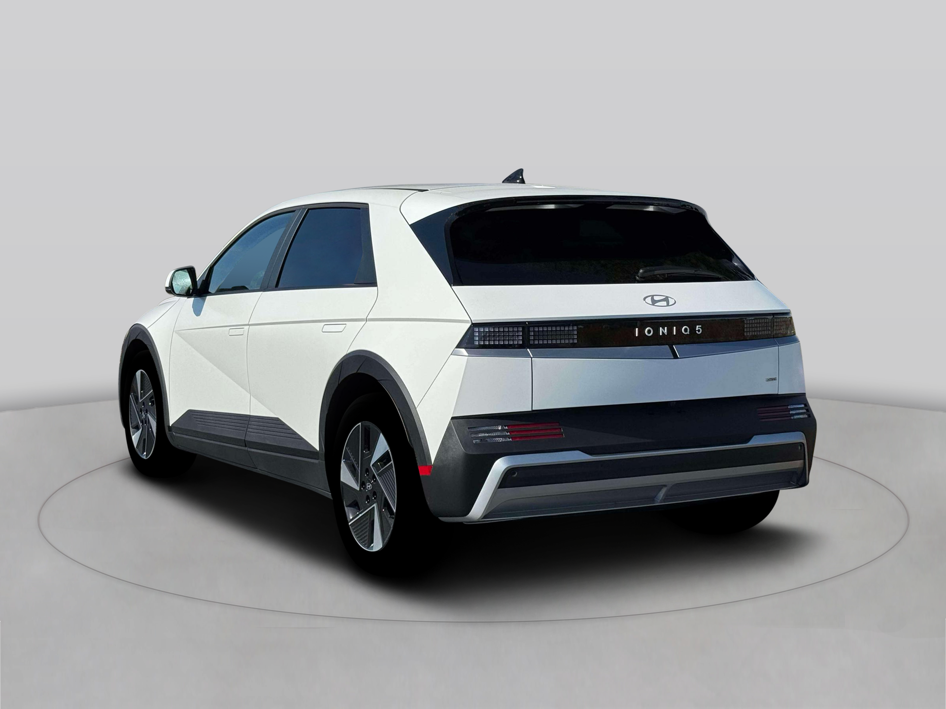 New 2026 White Hyundai SEL image 5