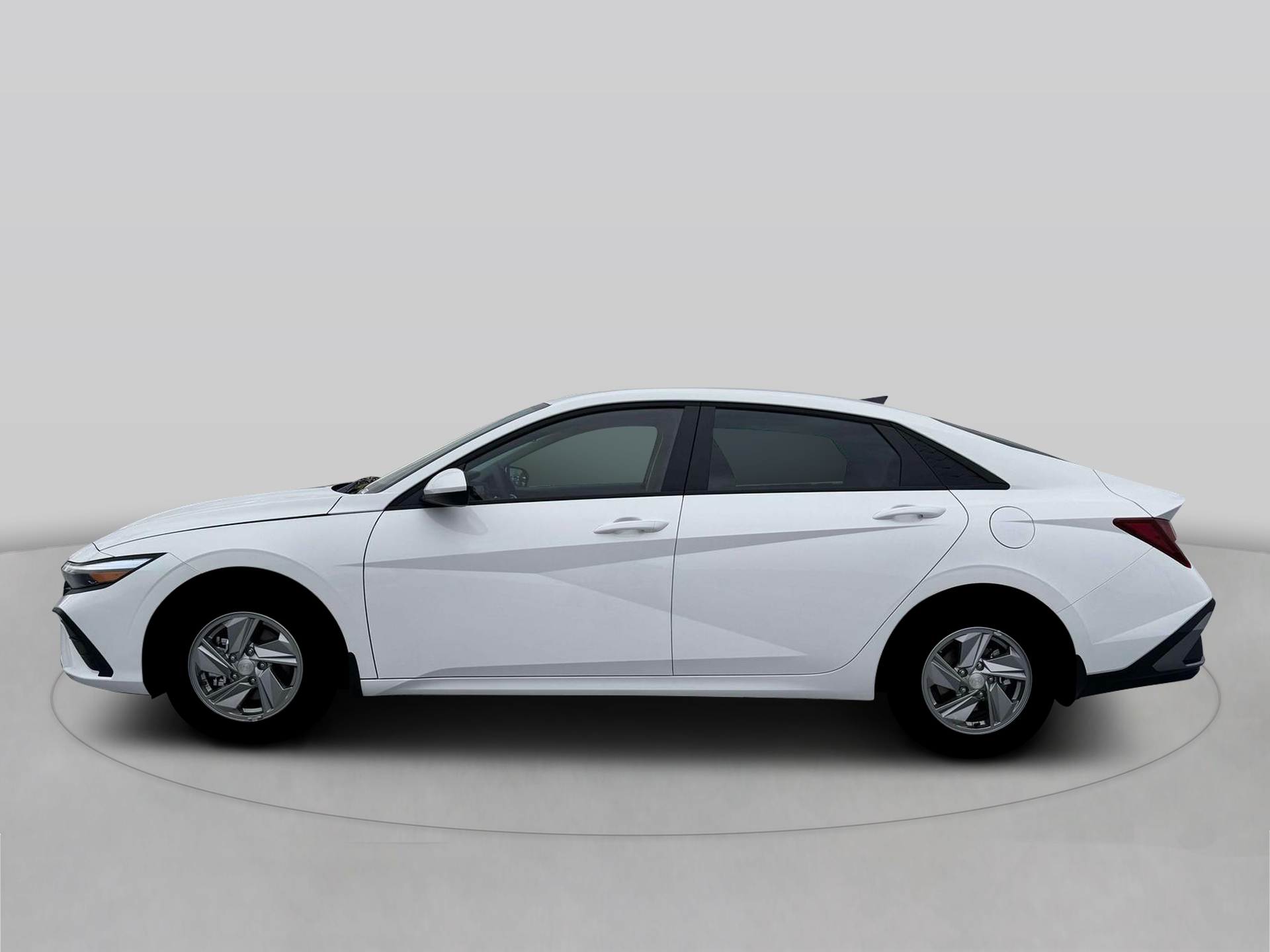 New 2026 Serenity White HYUNDAI SE image 3