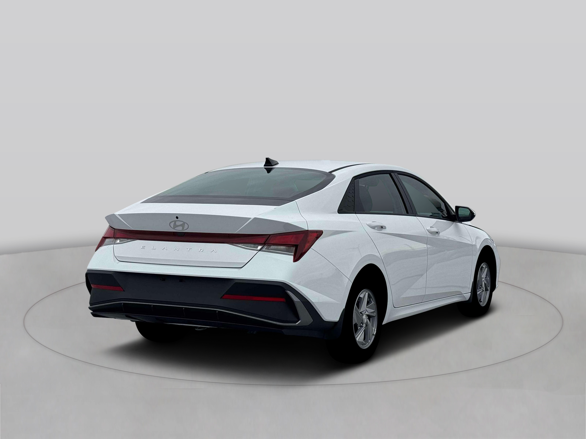 New 2026 Serenity White HYUNDAI SE image 7