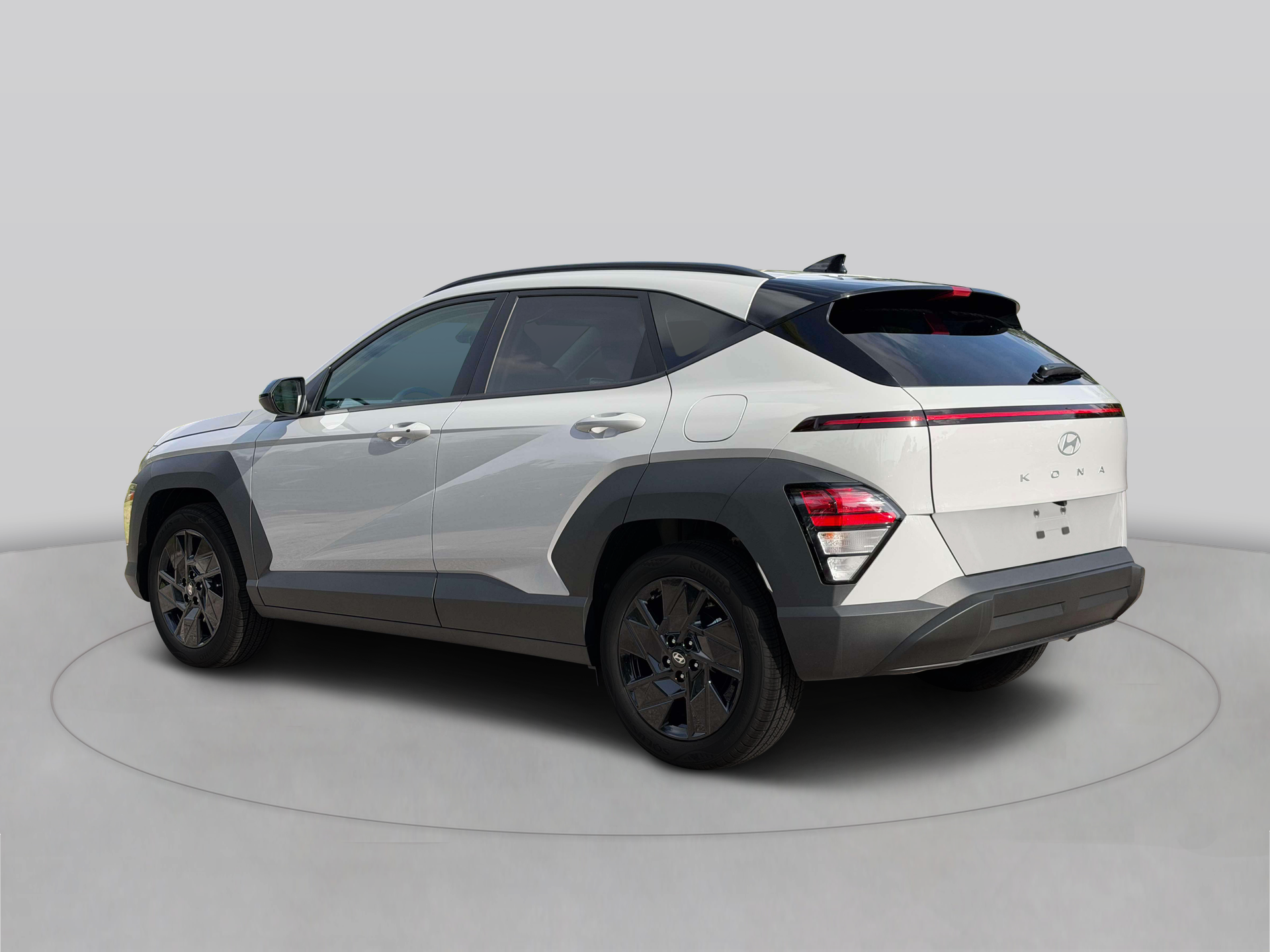 New 2027 Gray Hyundai SEL Sport FWD image 4