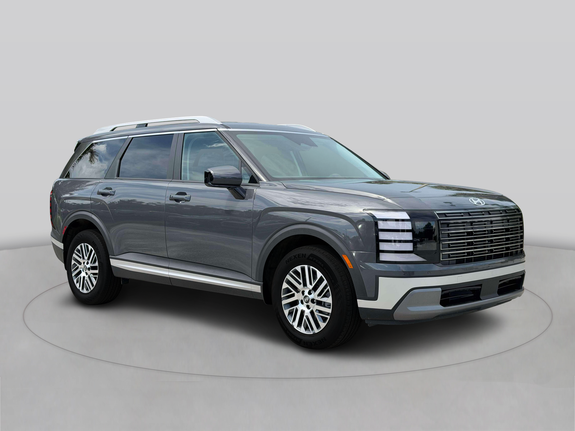 New 2027 Gray Hyundai SEL FWD image 10