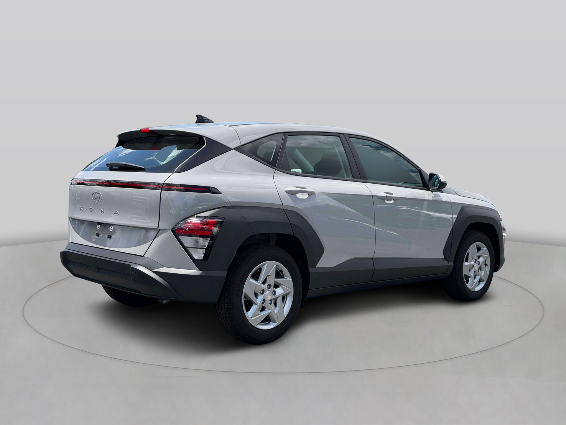 New 2027 Gray Hyundai SE FWD image 8