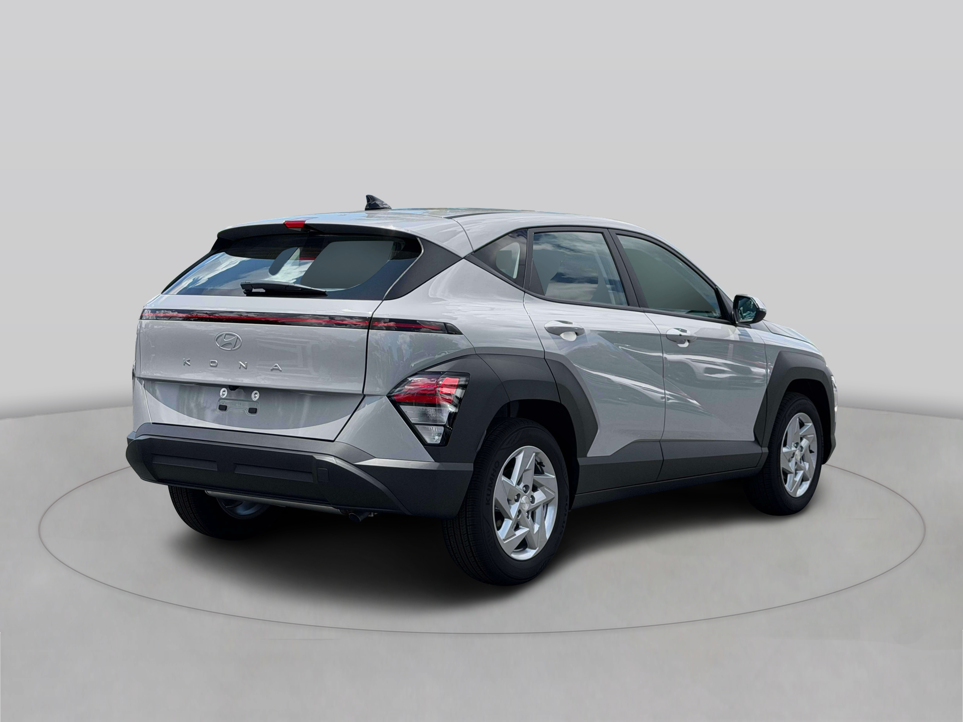 New 2027 Gray Hyundai SE FWD image 7
