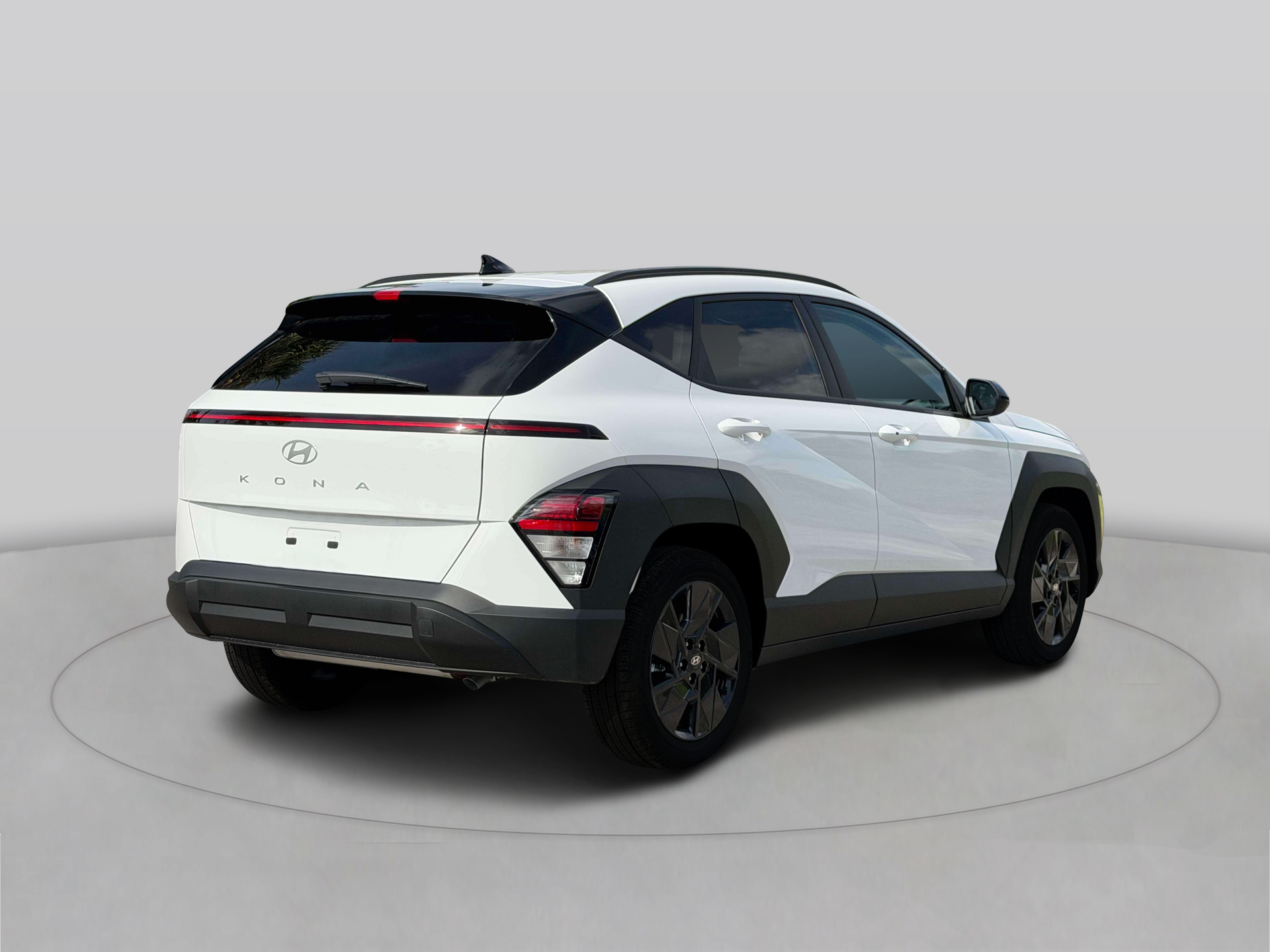 New 2027 White Hyundai SEL Sport FWD image 7